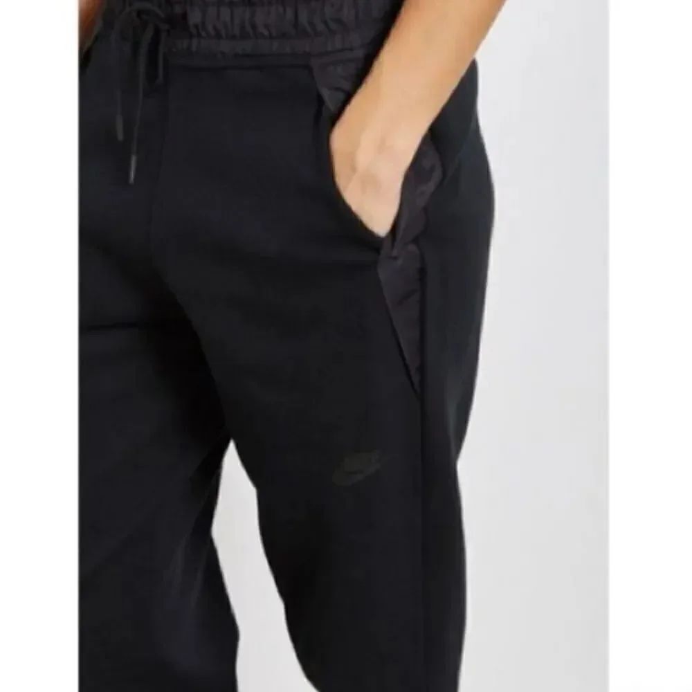 Nike Tech Pack Capris Pant (NWT) - Picture 3 of 8